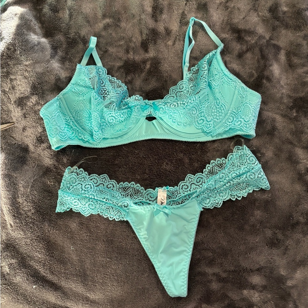 Light turquoise sexy bra and panty set. Size XL. By dreamgirls